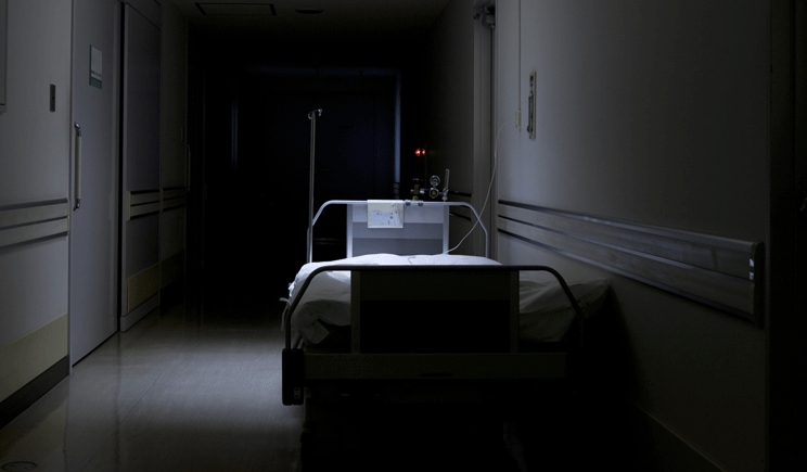Diminuiscono i ricoveri ospedalieri, ma resta l’emergenza in Campania