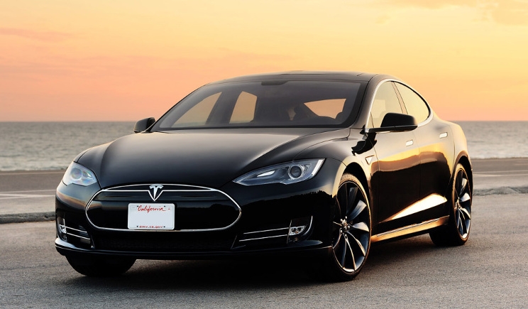 Tesla Model 3: la supercar elettrica diventa popolare