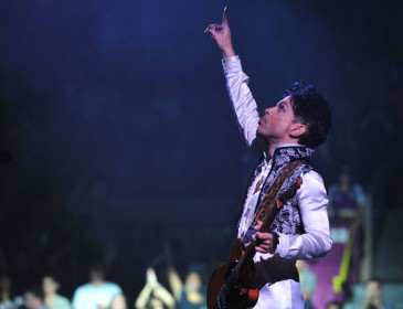 Giallo sulla morte di Prince, spunta l’ipotesi overdose