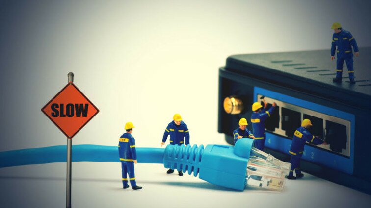 Internet e Facebook down per un’ora in tutta Italia