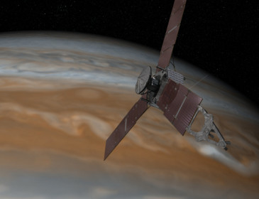 La sonda Juno vicinissima a Giove
