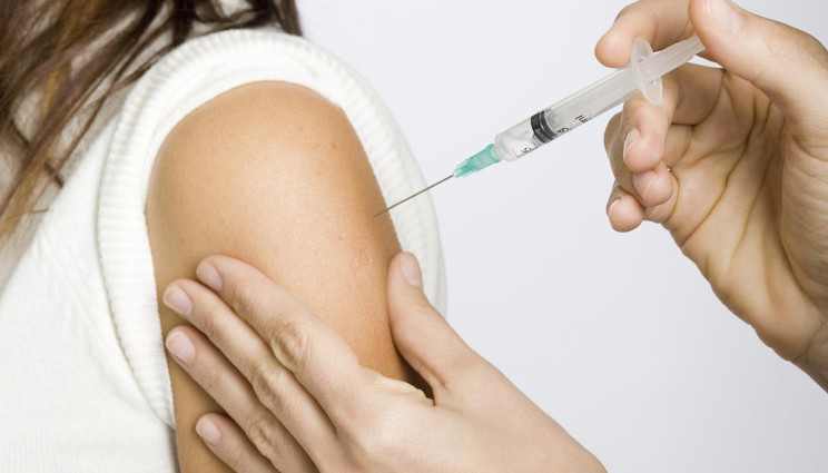 Nuovi Lea: vaccini gratis e accesso semplificato alla fecondazione assistita