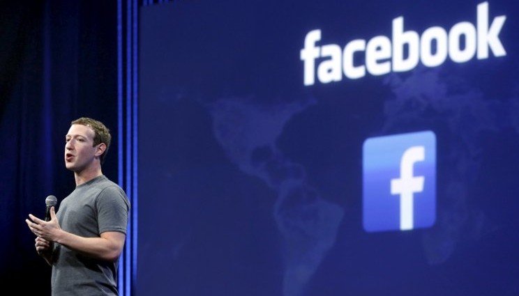Facebook, raggiunti i due miliardi di utenti attivi al mese
